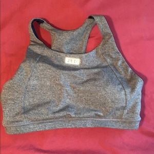 Fleo Jourdaine sports bra